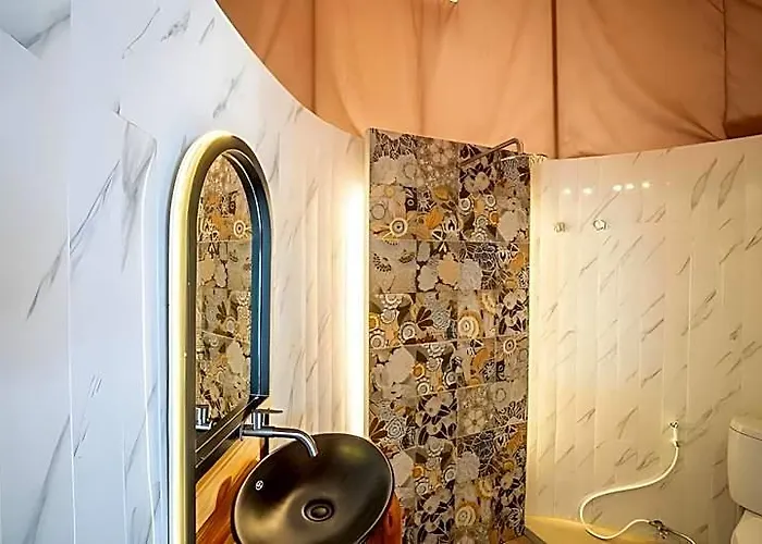 The Dewi Kintamani 4* バリ島